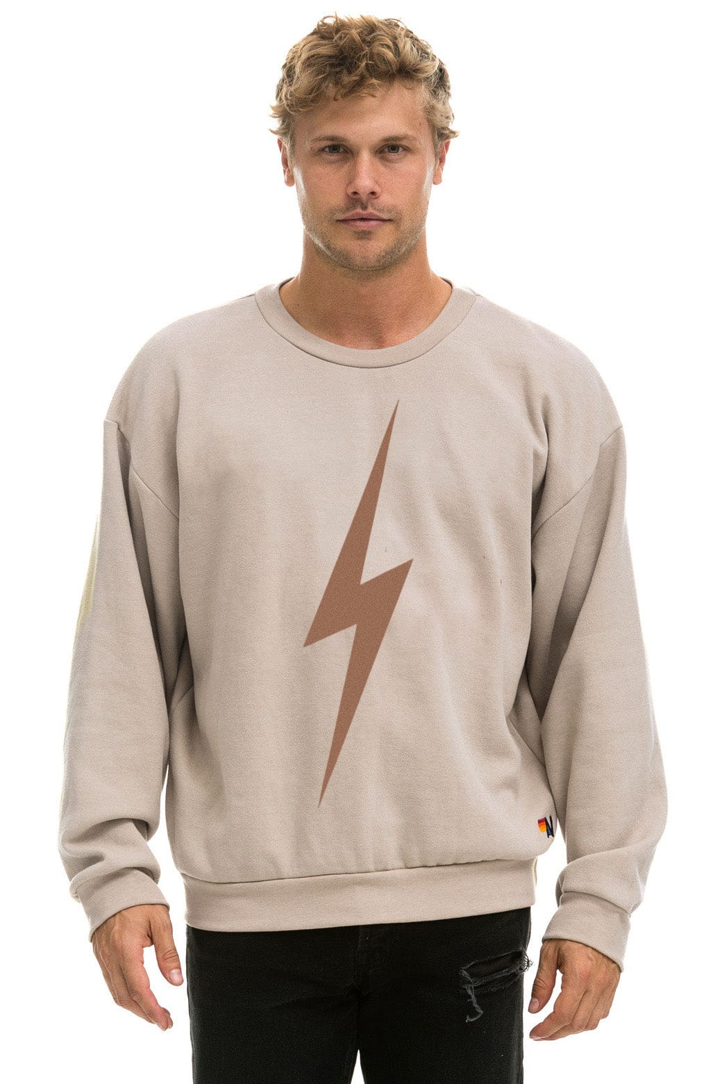 BOLT RELAXED CREW SWEATSHIRT - SAND // MOCHA - Image 2