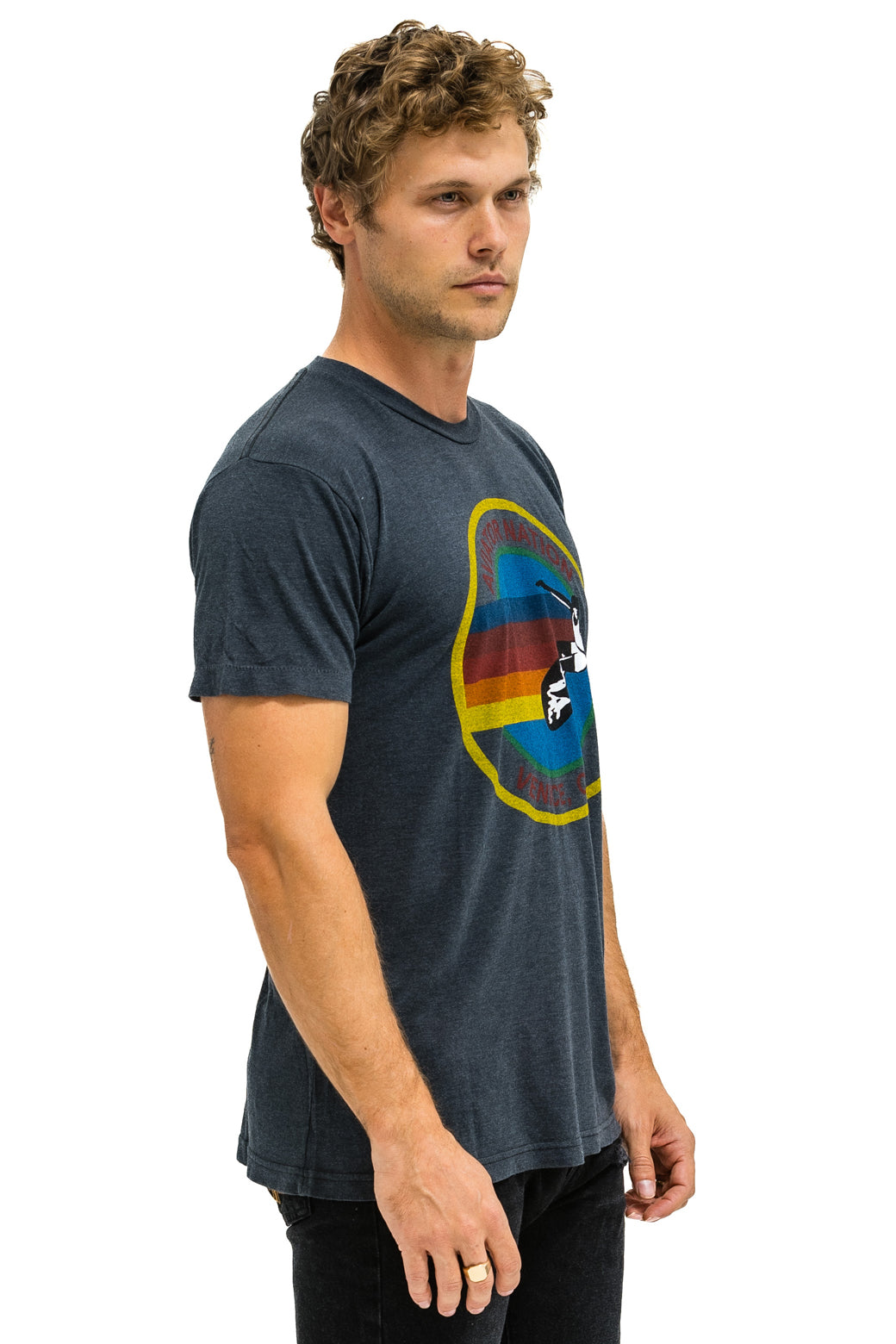 SIGNATURE VENICE TEE - CHARCOAL - Image 3